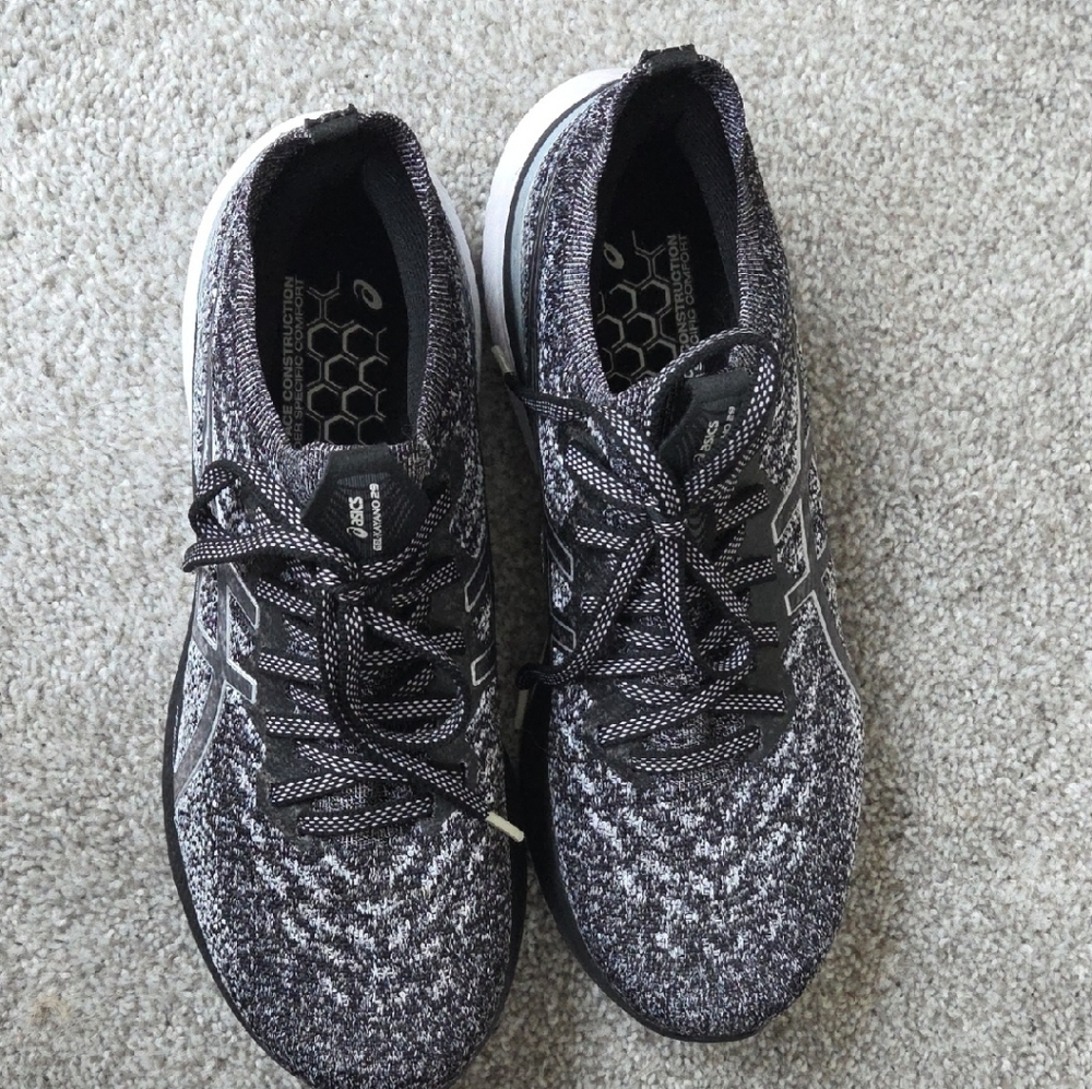 Asics Black and White Running Shoes - Picture 2 of 5